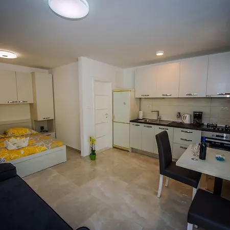 Apartment Hrvoje - Bombon